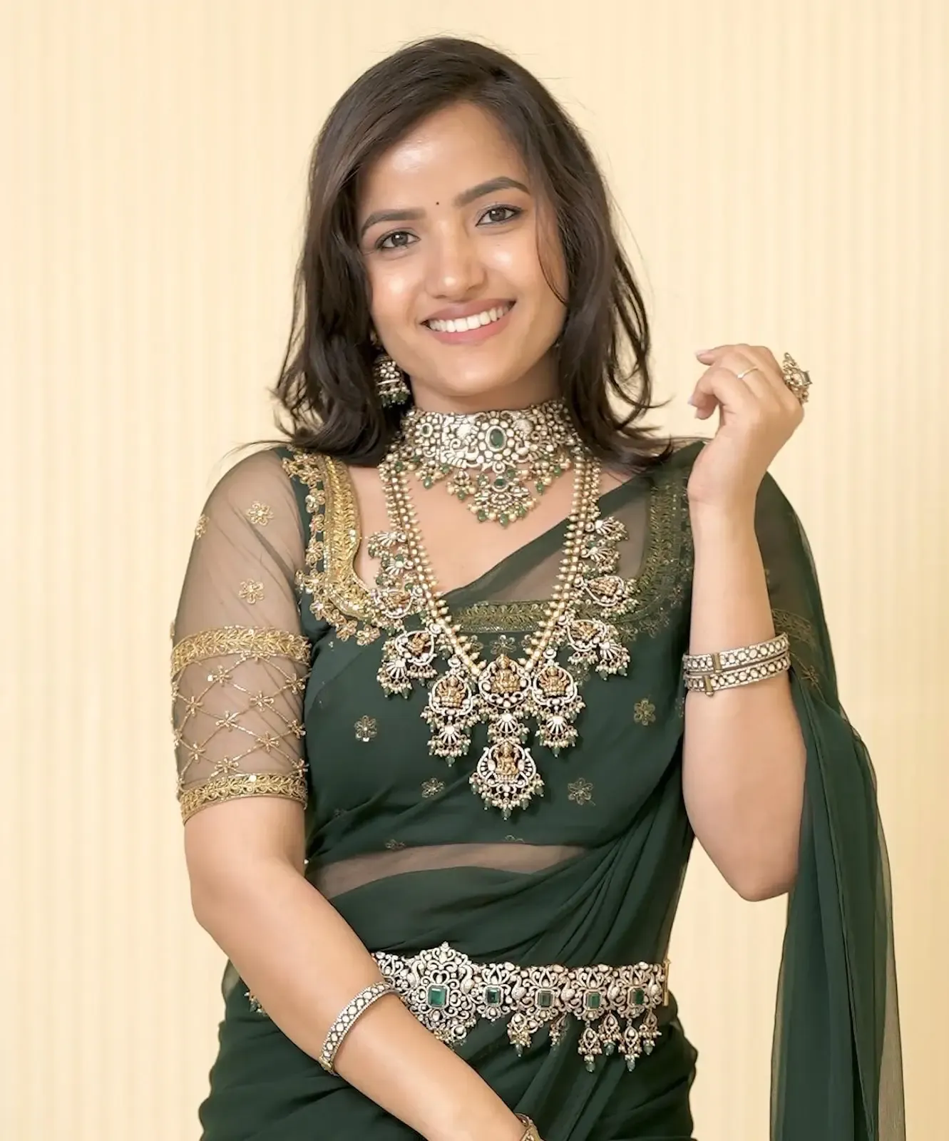 INDIAN TELEVISION ACTRESS SIRI HANUMANTH IN GREEN SAREE